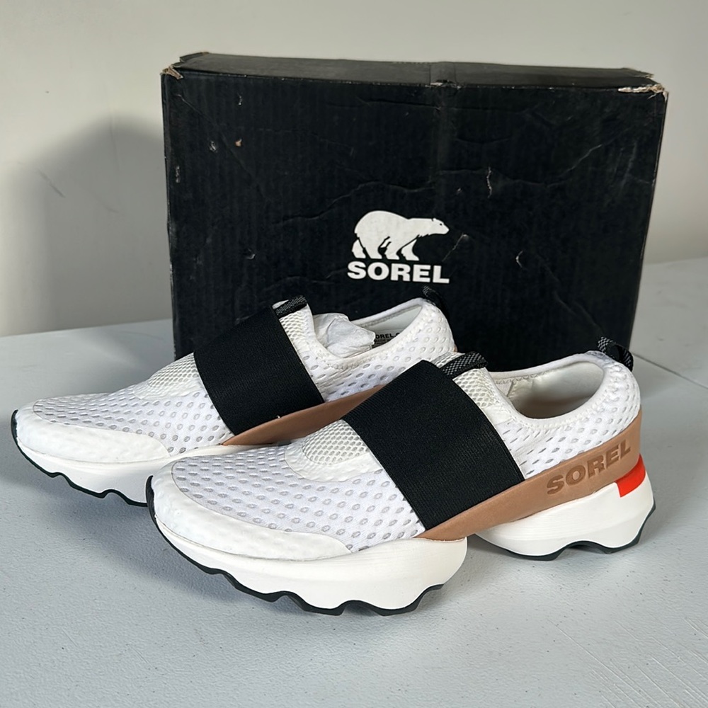 SOREL KINETIC IMPACT STRAP SNEAKER 9US